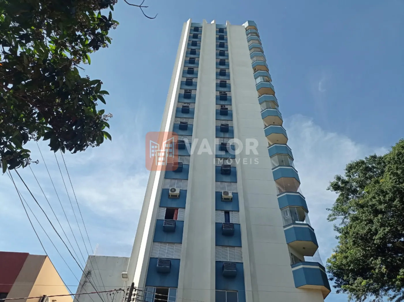 Alugar Apartamento / Padrão em Cianorte R$ 1.800,00 - Foto 1