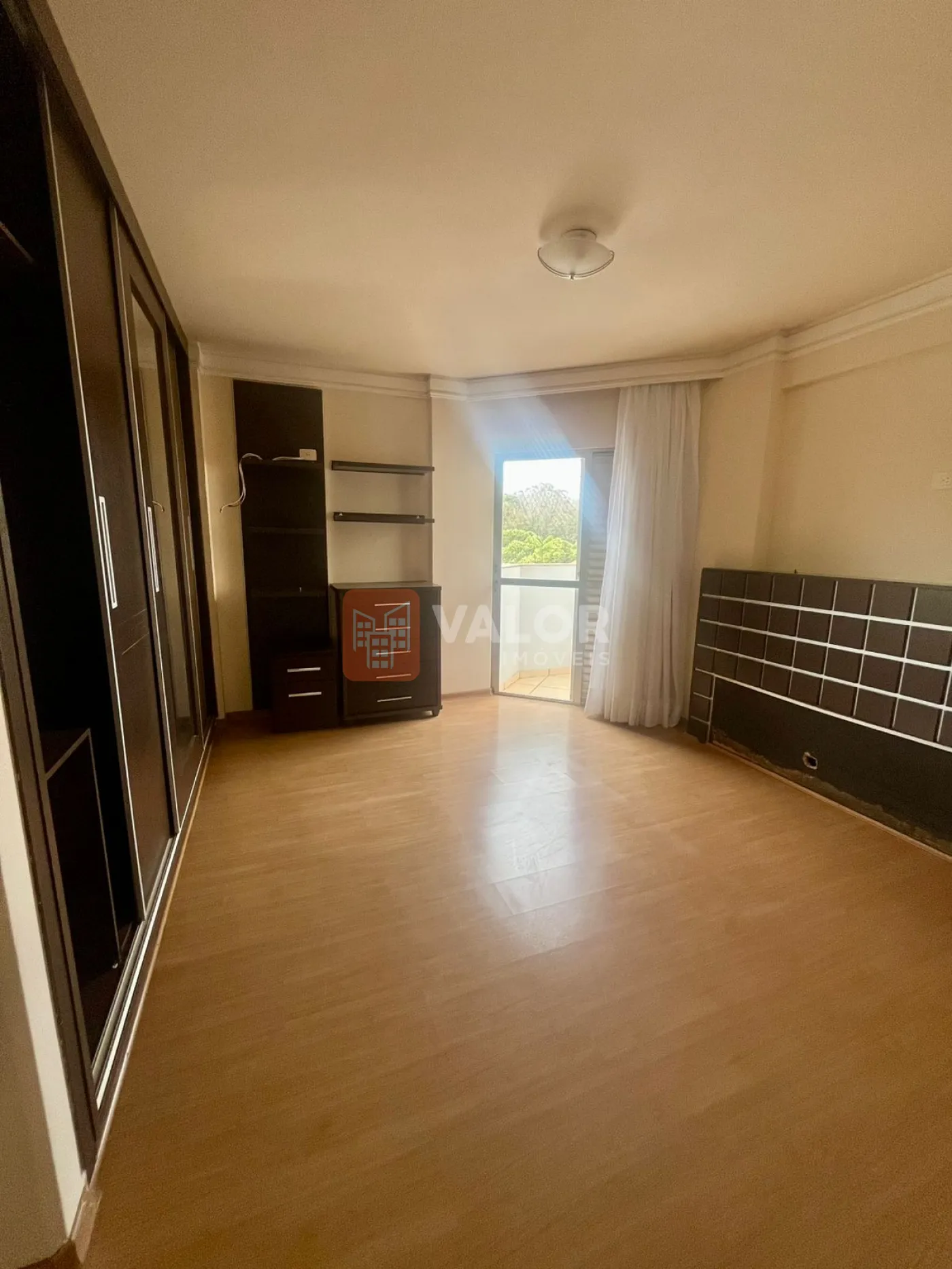 Alugar Apartamento / Padrão em Cianorte R$ 1.800,00 - Foto 5