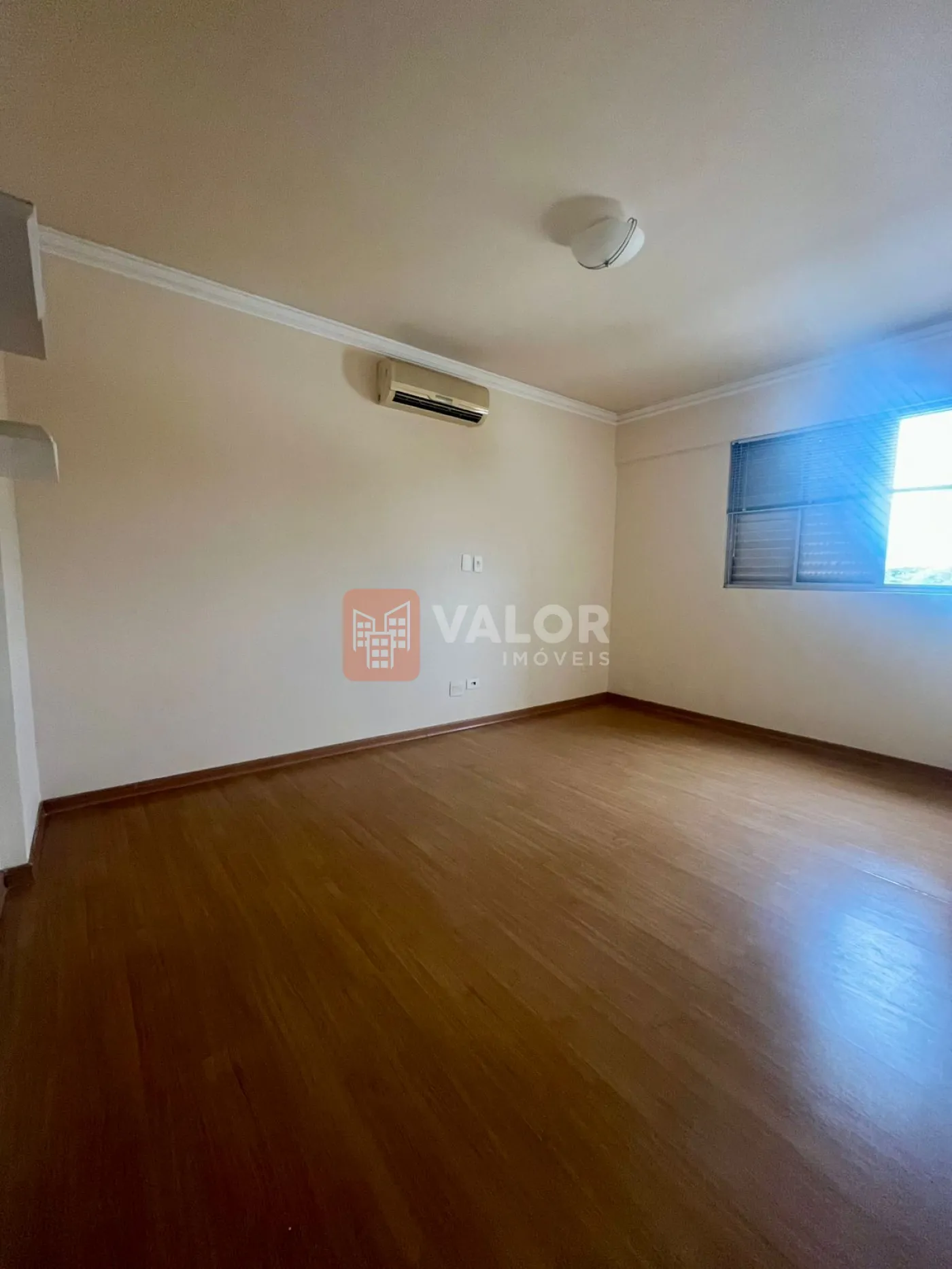 Alugar Apartamento / Padrão em Cianorte R$ 1.800,00 - Foto 8