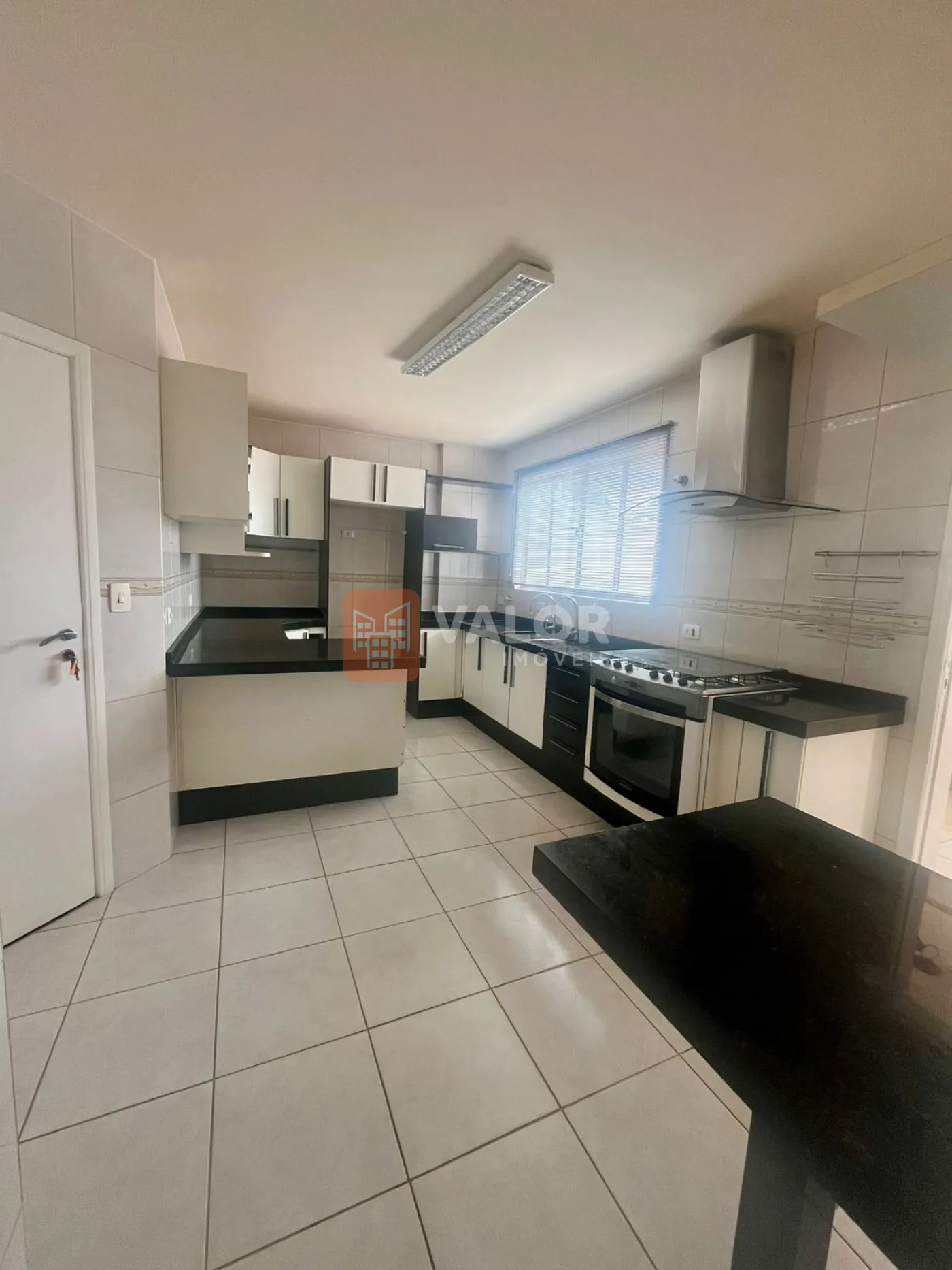 Alugar Apartamento / Padrão em Cianorte R$ 1.800,00 - Foto 13