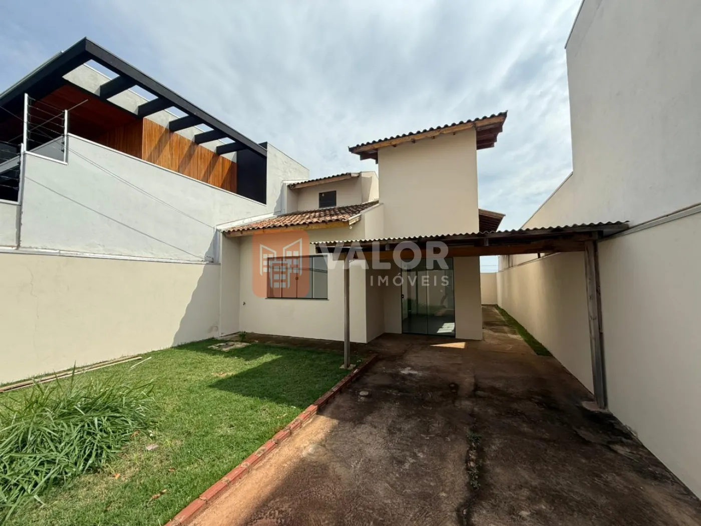 Comprar Casa / Padrão em Cianorte R$ 320.000,00 - Foto 2