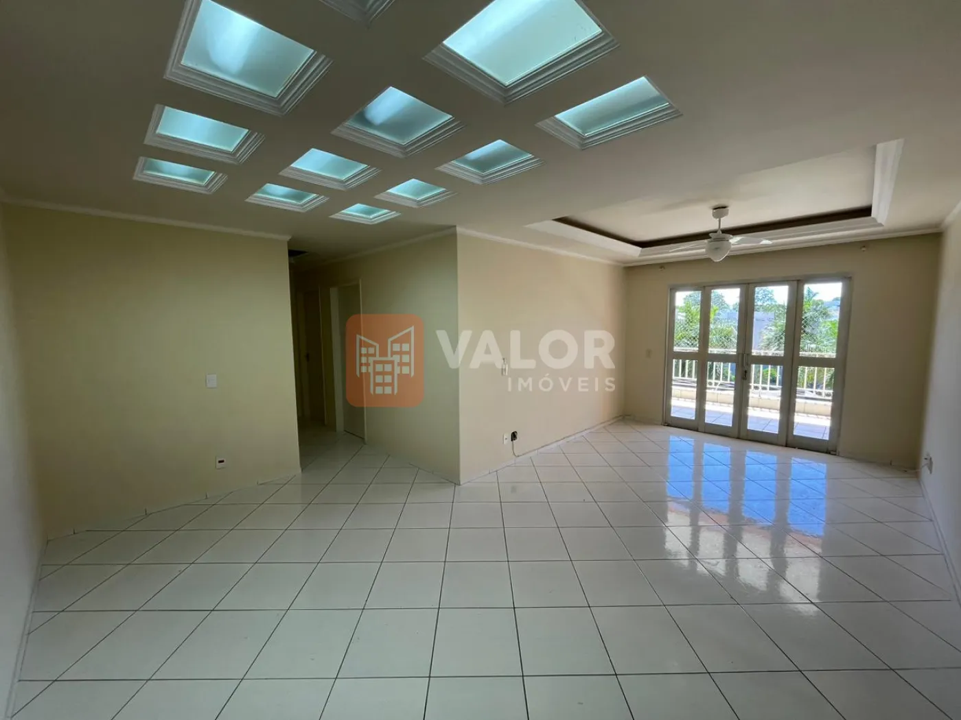 Alugar Apartamento / Padrão em Cianorte R$ 1.800,00 - Foto 5