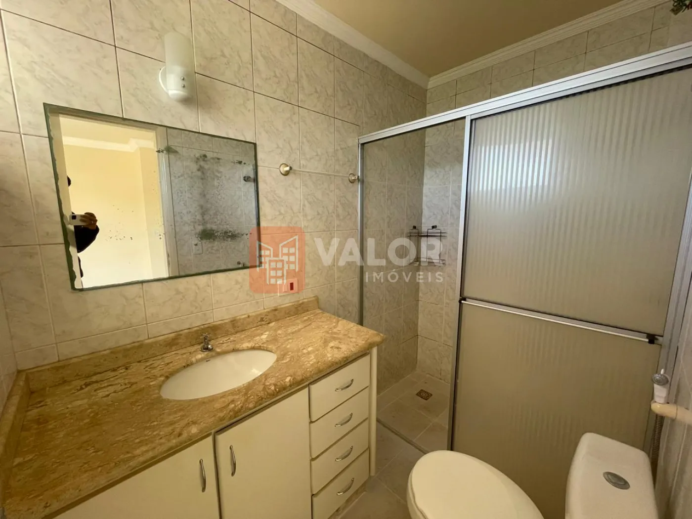 Alugar Apartamento / Padrão em Cianorte R$ 1.800,00 - Foto 9