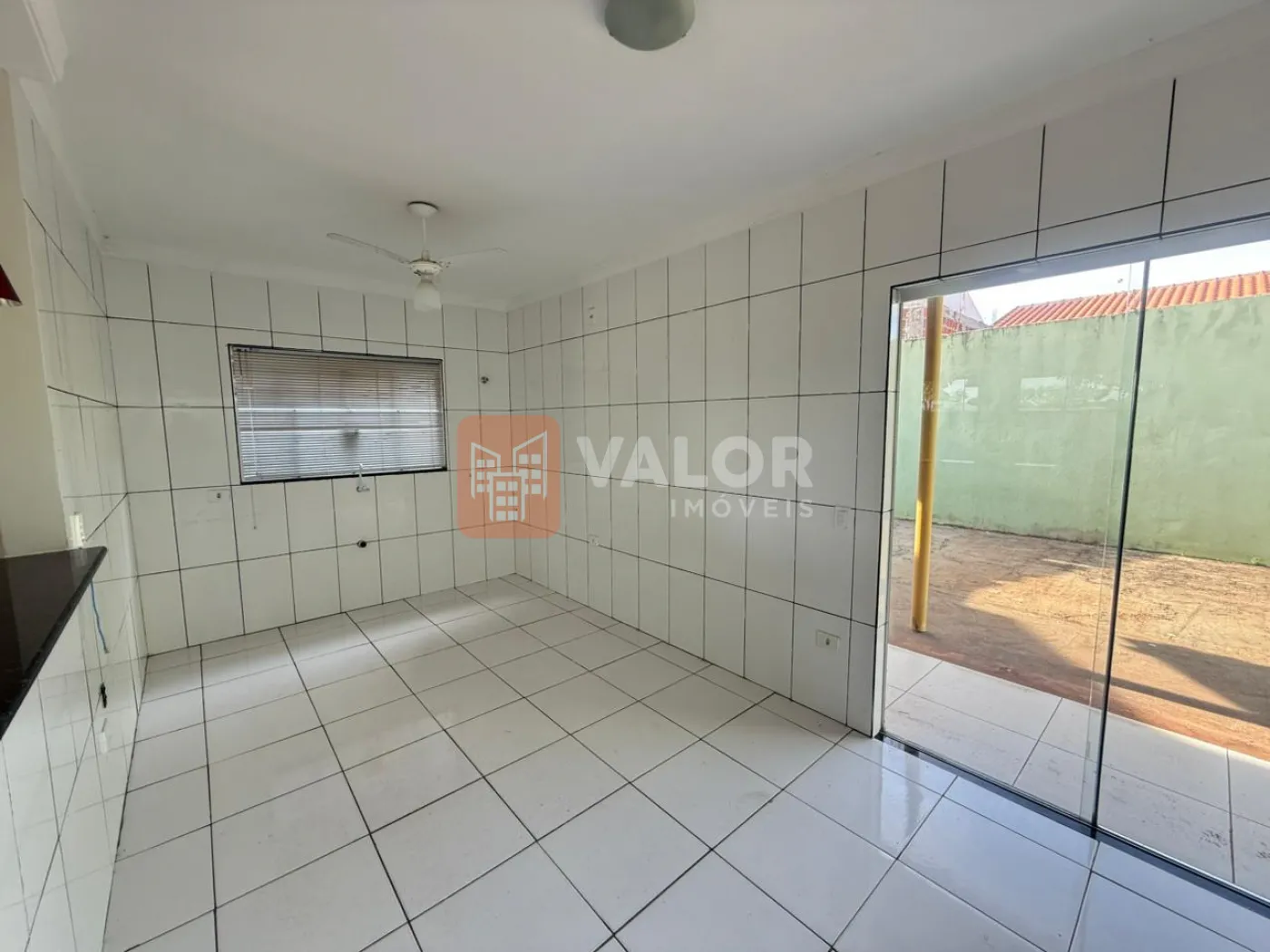 Alugar Casa / Padrão em Cianorte R$ 1.000,00 - Foto 3