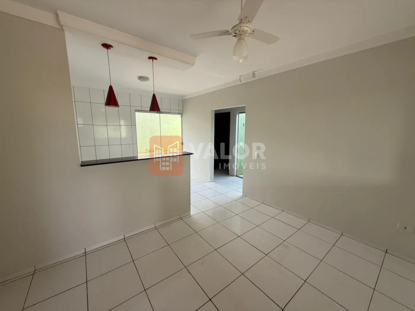 Alugar Casa / Padrão em Cianorte R$ 1.000,00 - Foto 5