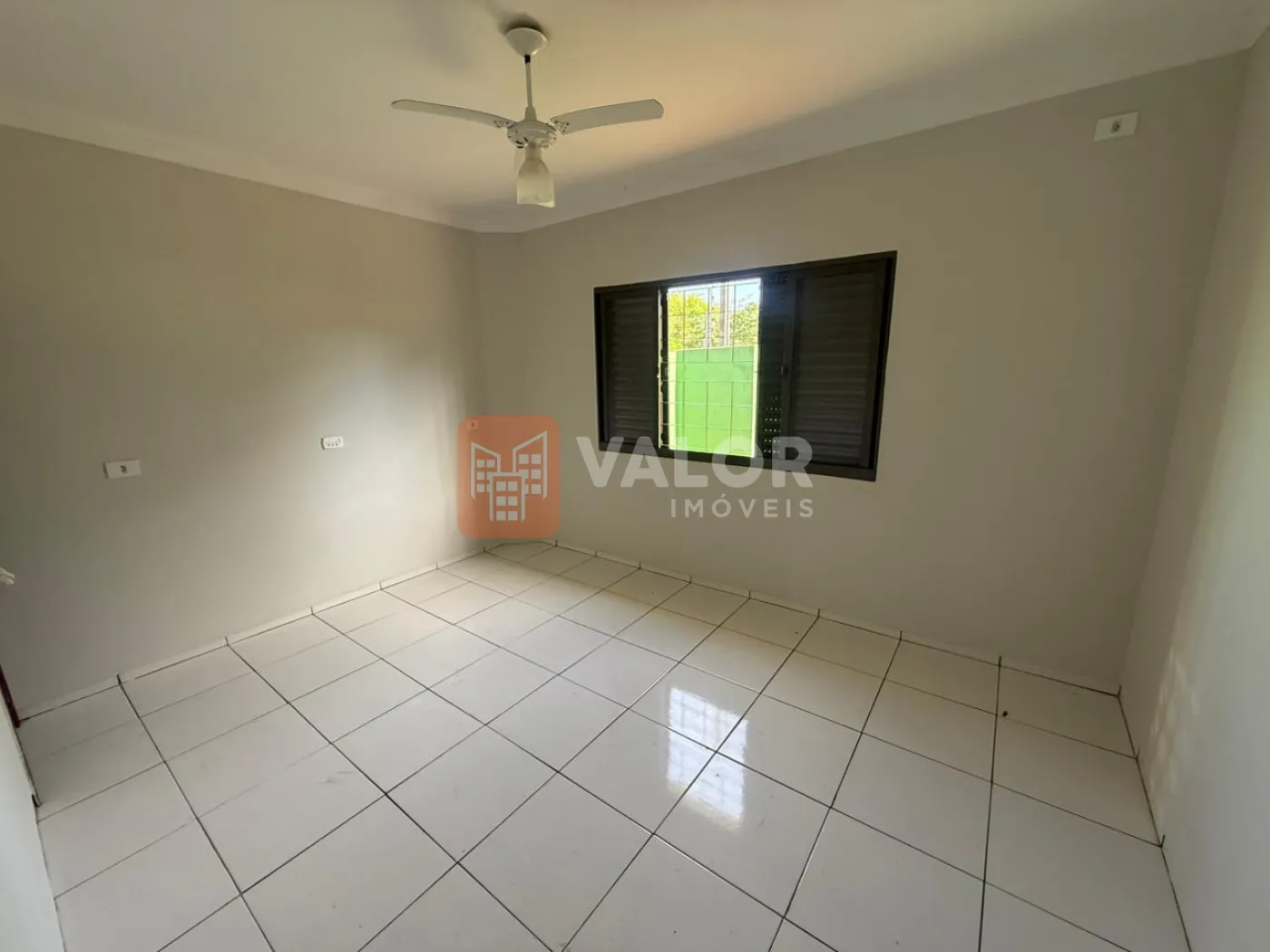 Alugar Casa / Padrão em Cianorte R$ 1.000,00 - Foto 6