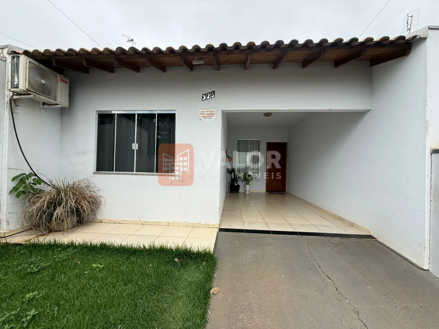 Comprar Casa / Padrão em Cianorte R$ 280.000,00 - Foto 2